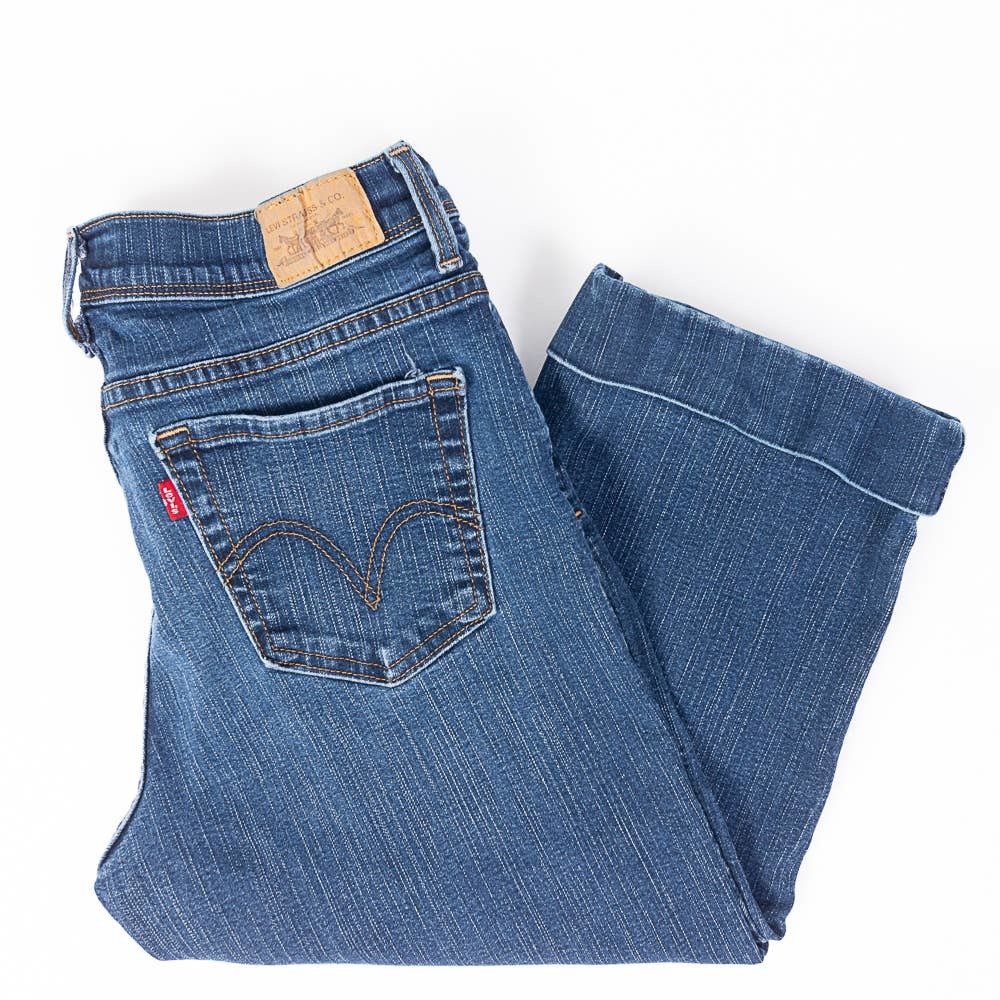 Levis 548 Perfectly Slimming Cuffed Capri Womens Jeans Dark Wash Size 8
